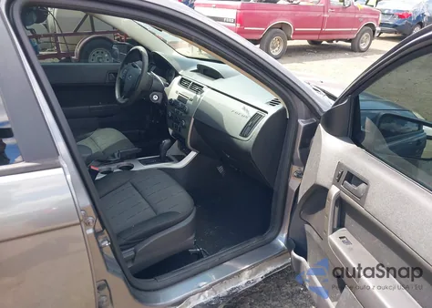 2009 Ford Focus Se z USA, uszkodzony, nr VIN 1FAHP35N59W130022